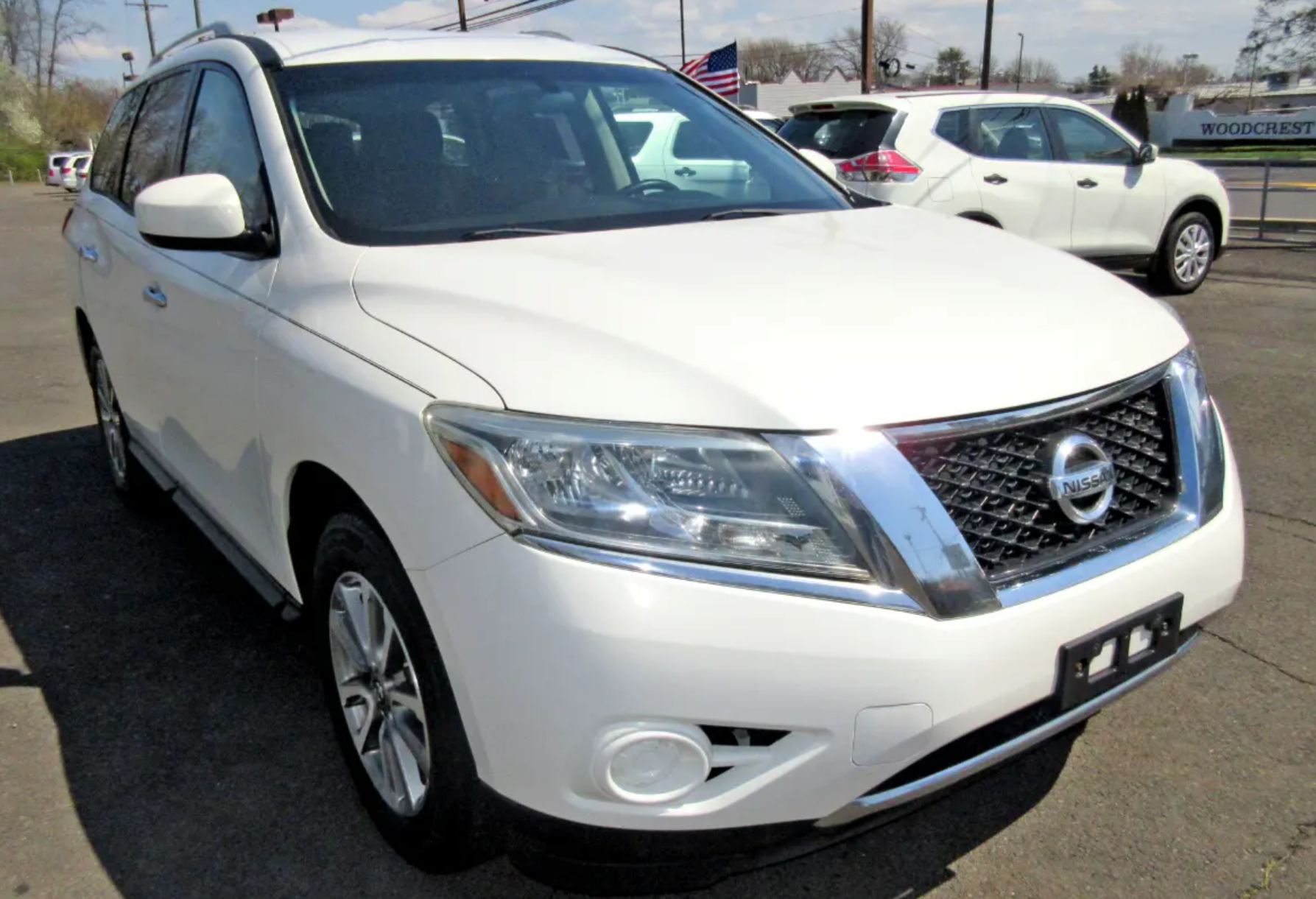 2013 Nissan Pathfinder Nissan SUV with seven seats, priced at 10,850