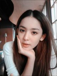 I will return to my country on the eve of graduation. I will sell my personal belongings at a low price and buy something for my senior sister.