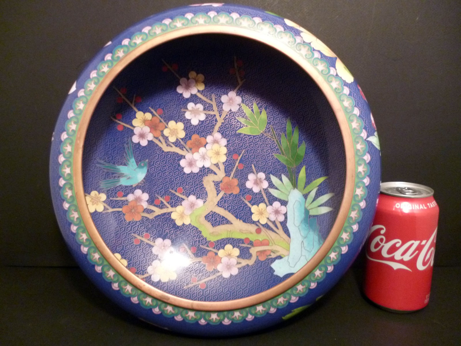 诱人的中国景泰蓝搪瓷李子树大碗12“w