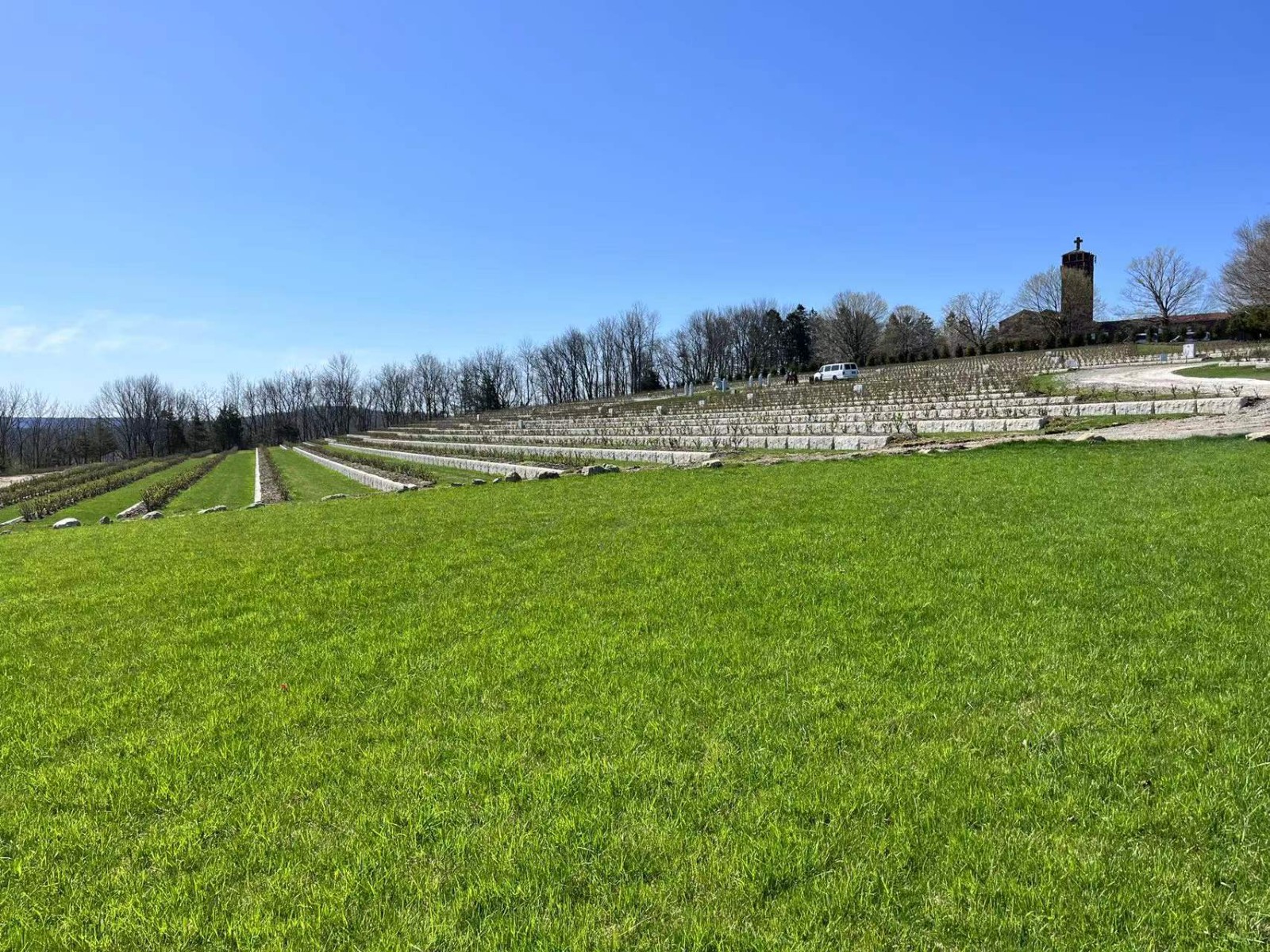 Alpine Cemetery in New York and New Jersey is well managed [cemetery]