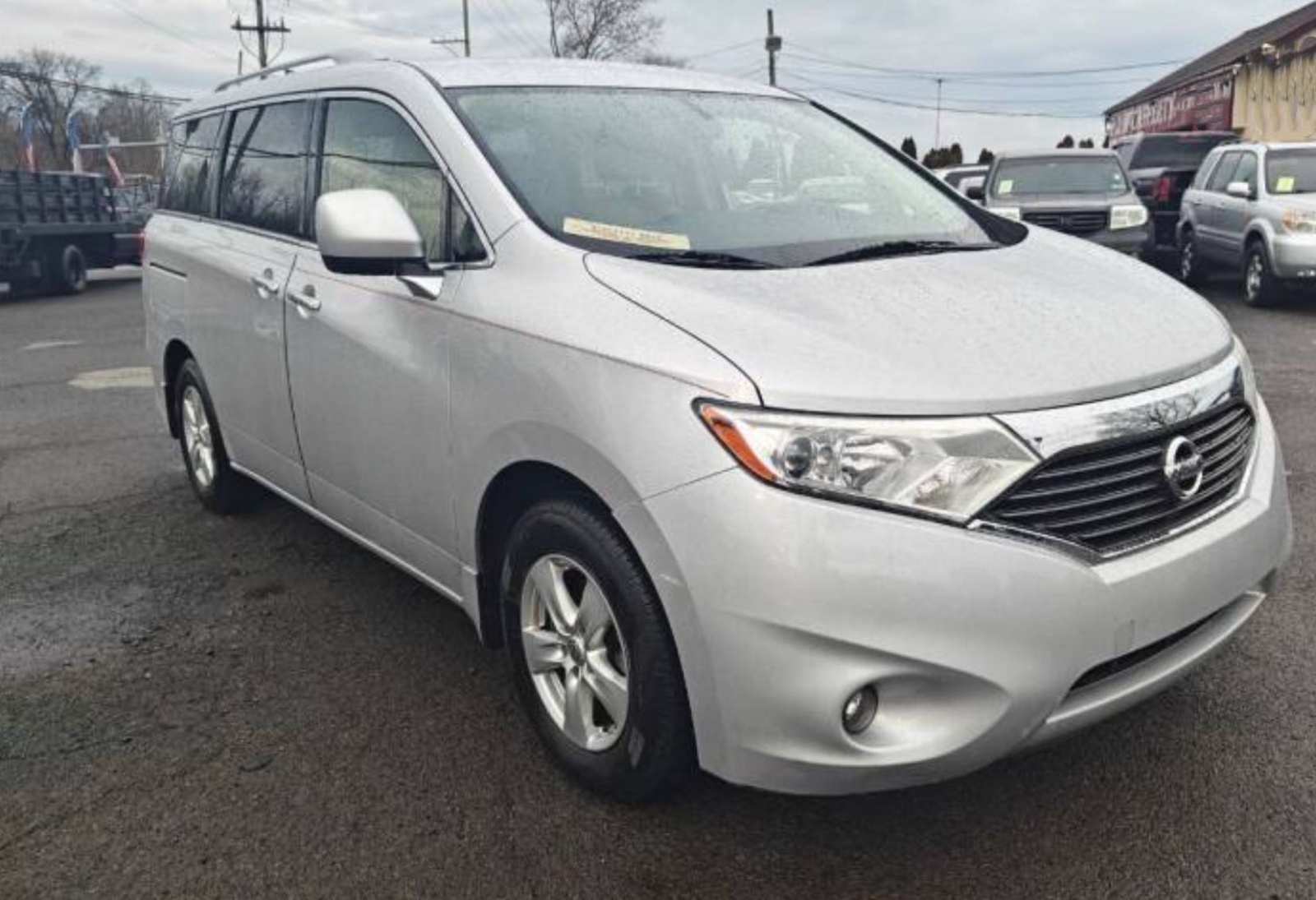 2014 Nissan Quest 3.5 SV Mini-Van Nissan has seven seats, priced at 13,500