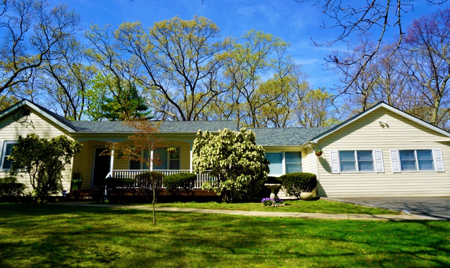 Beautiful Home on 1 Acre