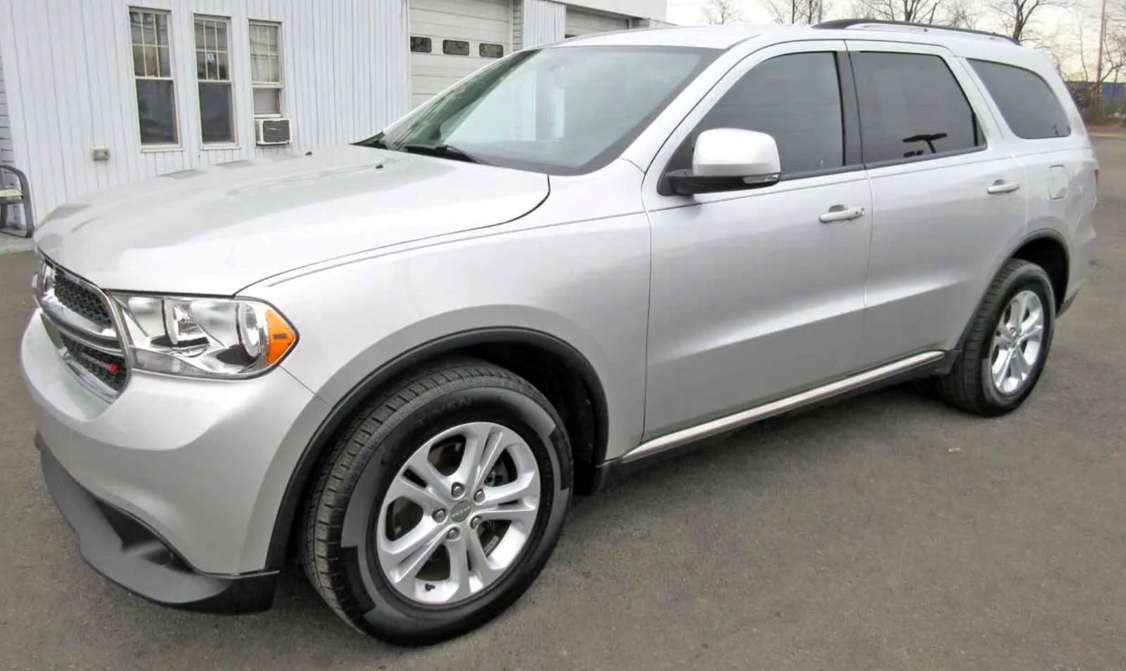 2011 Dodge Durango AWD, seven-seat SUV, priced at 11,550
