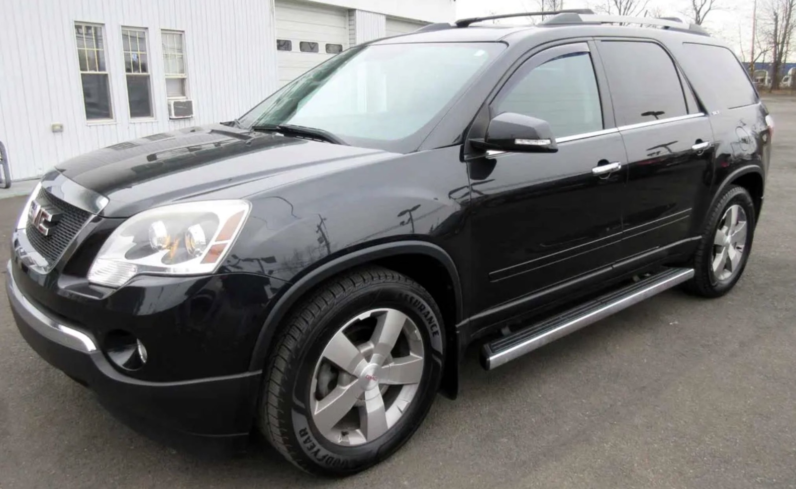 2011 GMC Acadia AWD SLT2 SUV seven seats, priced at 8,600