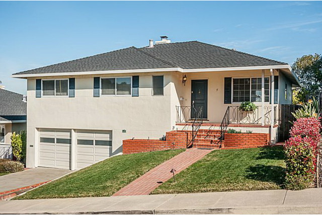 这套位于Millbrae的住宅可以看到海湾景色