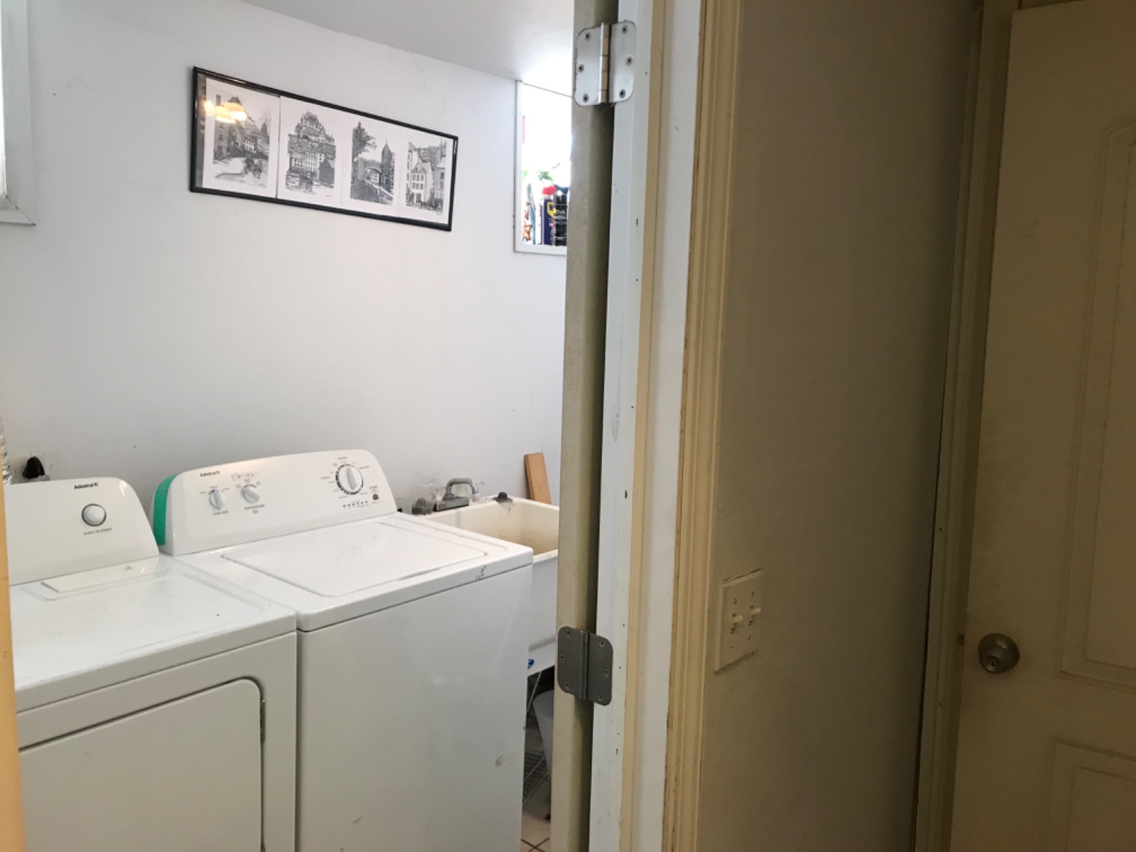 Single room for rent on 17th Street, near UIC