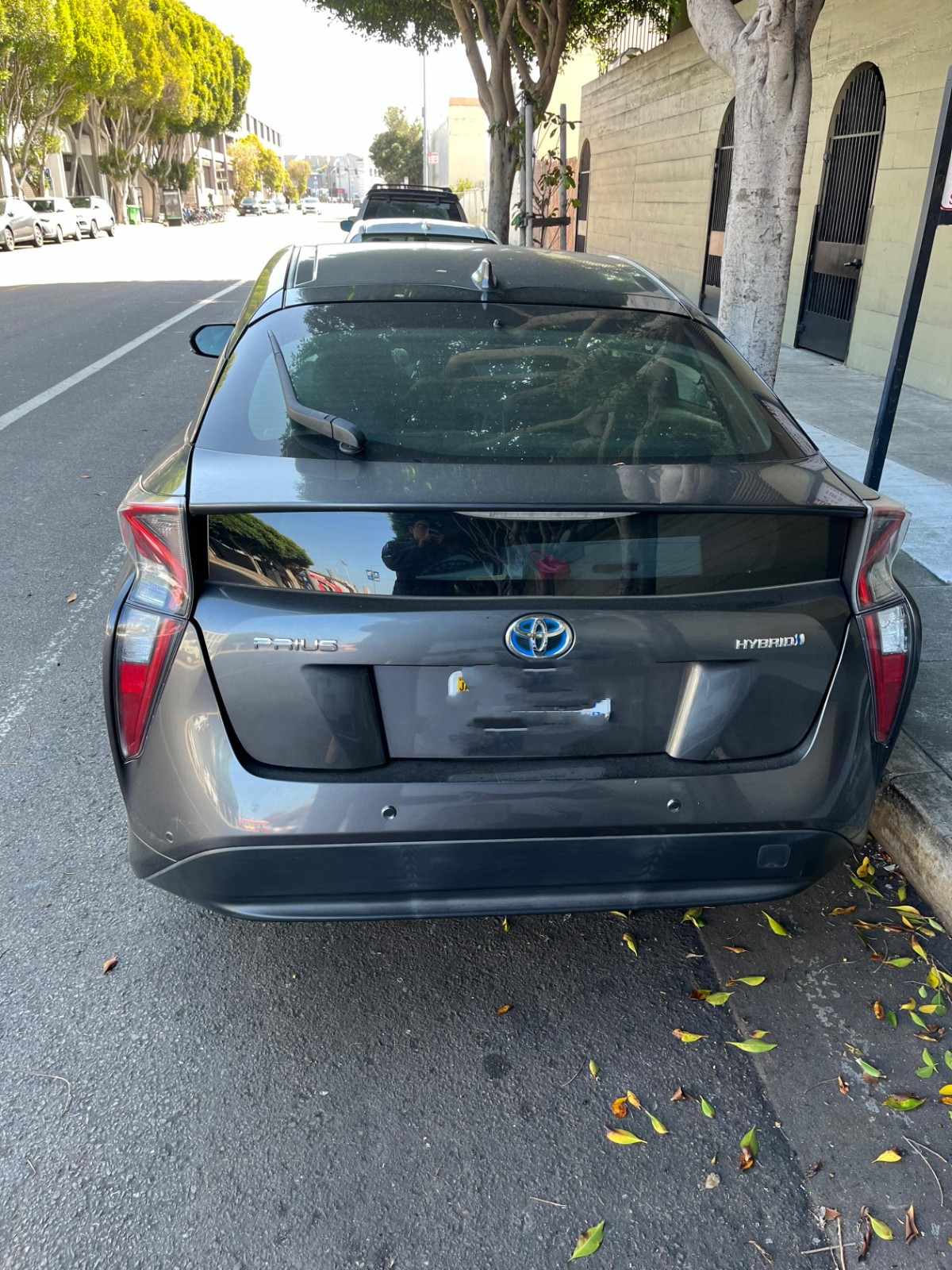 出售2018年灰色丰田普锐斯（TOYOTA PRIUS PRIME),Clean title,11K mileage,一手车主