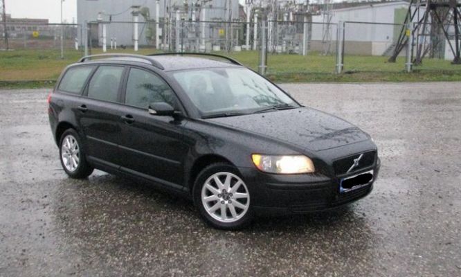 已售2005 VOLVO V50,4000