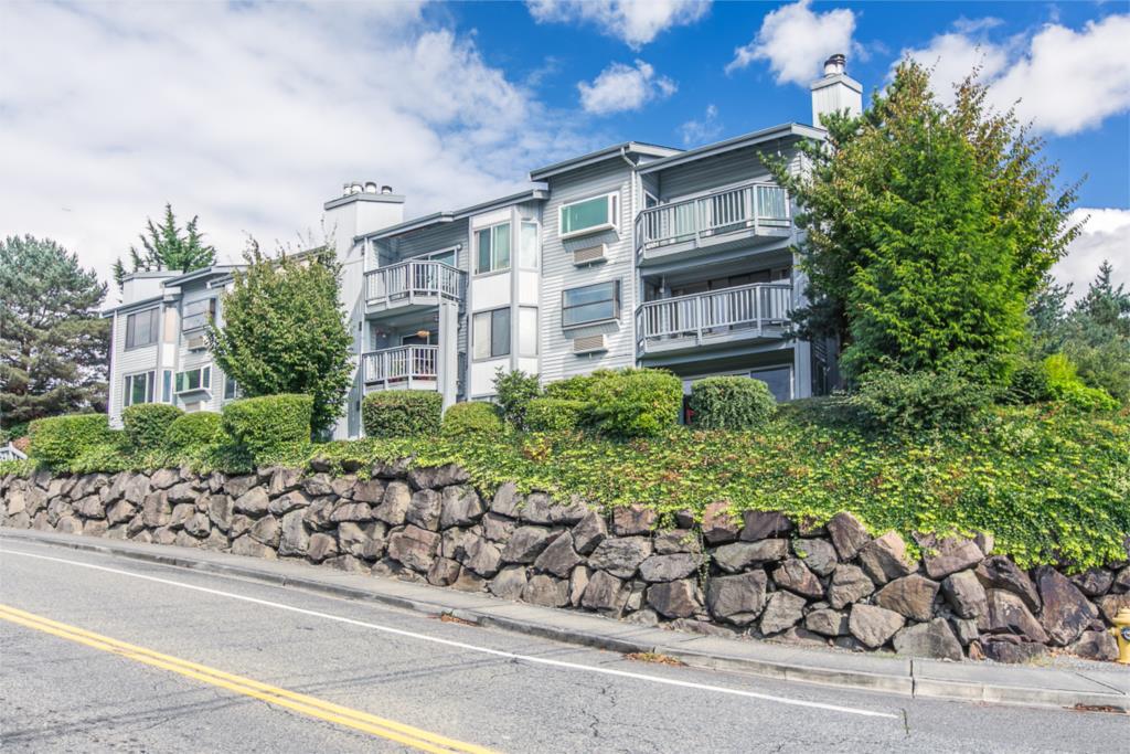 Juanita Village的美