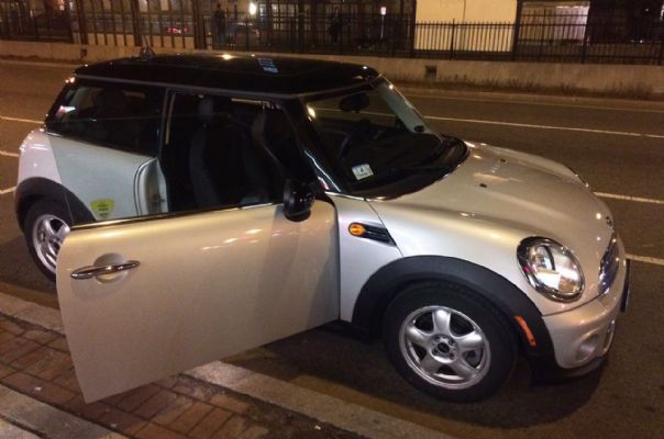 2011年Mini Cooper 超低mile 适合新手