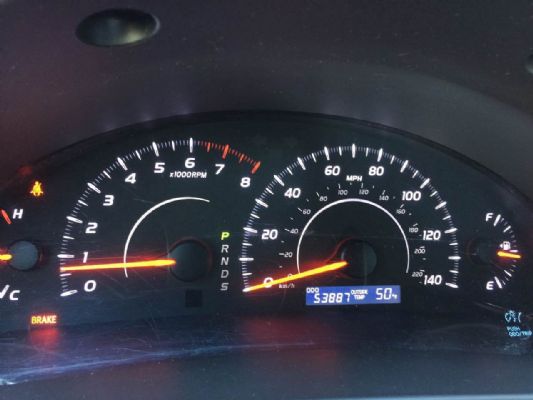 出售2011蓝色LE凯美瑞 53887迈 车况完美 诚意价1W