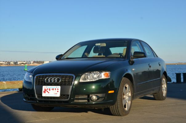 深绿色2006款 Audi A4Quattro 2.0T,可刀