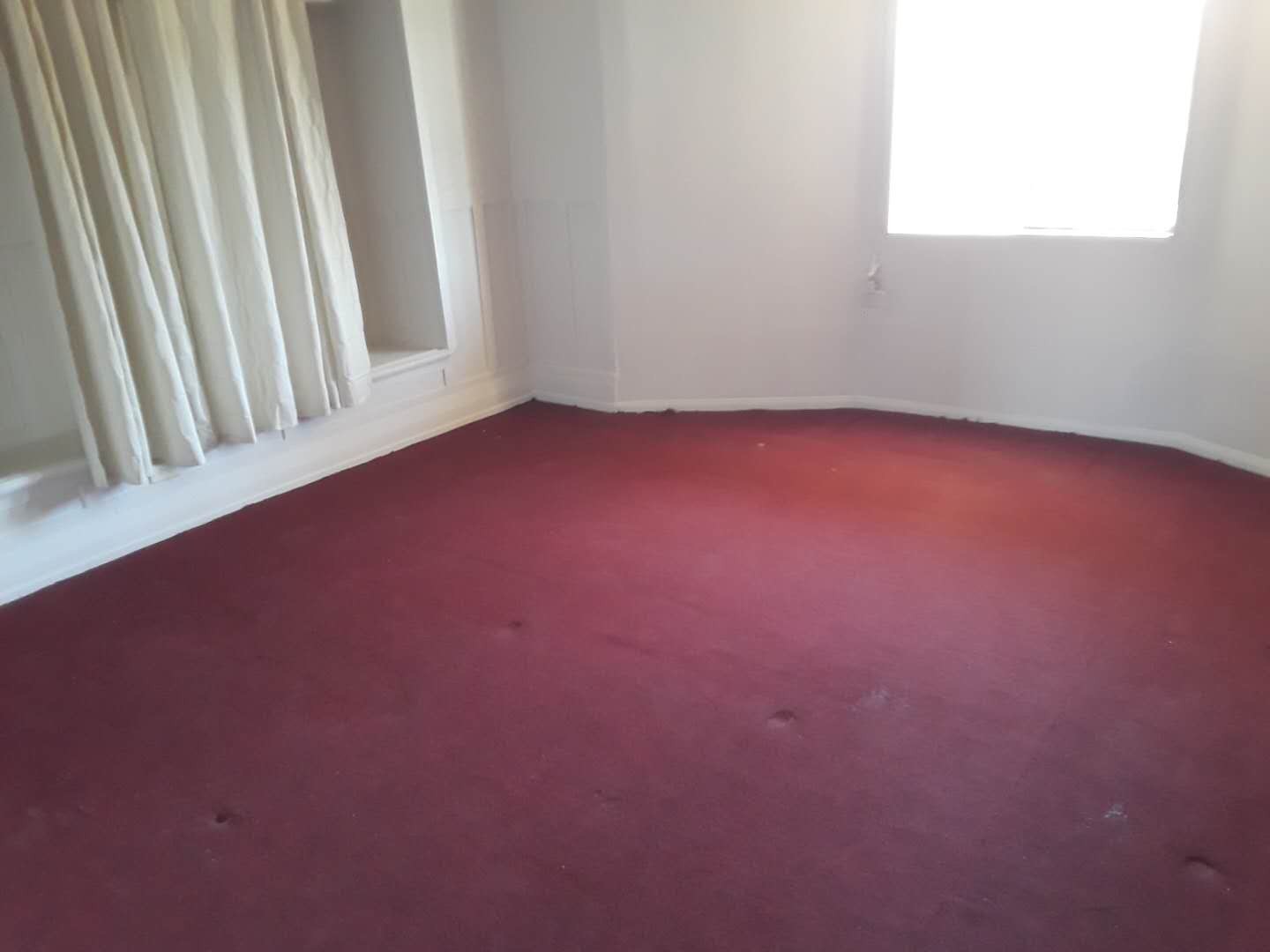 自家房屋直租，三室两厅，还有两厅