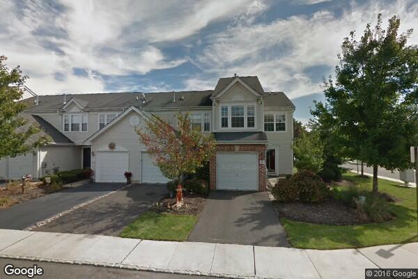 連棟屋出售三房一廳1-1/2浴室十二萬