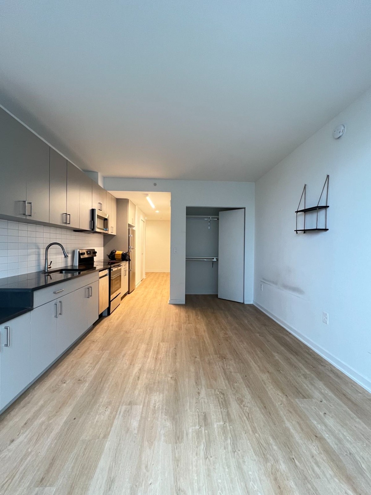 Jersey City 351 Marin 整套Studio转租即日起至23.3月